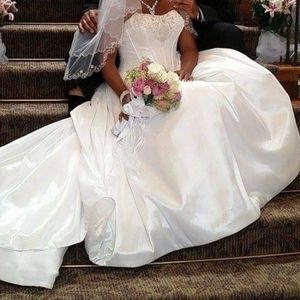 Oleg Casini Princess Wedding Dress size 12 with preservation/cleaning kit